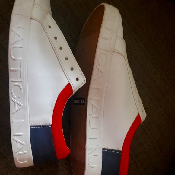 Nautica tennis shoes size 7.5 womens - Picture 4 of 6